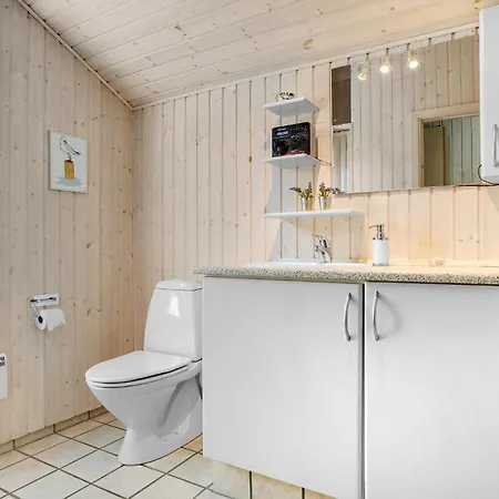 Dom wakacyjny 3 Bedroom Pet Friendly In *