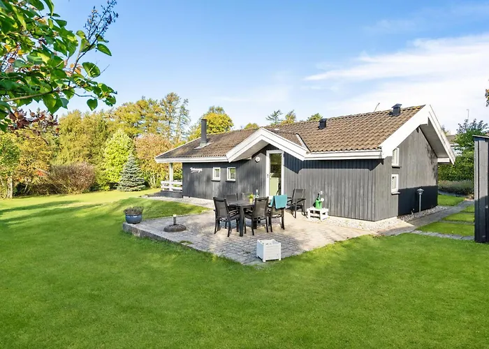 3 Bedroom Pet Friendly In Ebeltoft